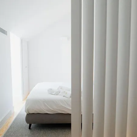 D'alma - Dom Hugo Apartment